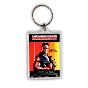 COMMANDO MOVIE POSTER SCHWARZENEGGER LLAVERO KEYRING - Imagen 1 de 2