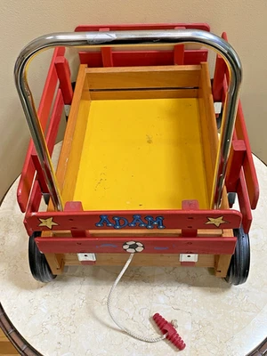 Radio Flyer vagón de madera vintage con rieles laterales y mango de metal Foto 1 de 4