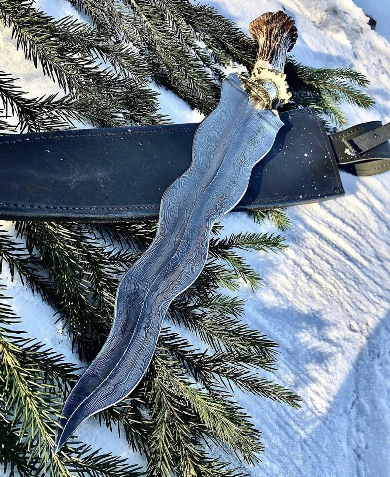 CUCHILLO DAGA KRIS DE ACERO DAMASCO HECHO A MANO PERSONALIZADO - IMPUESTO DE IMPORTACIÓN PAGADO POR EL VENDEDOR Foto 1 de 2