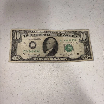 10 dollar bill series 1974 E series  - Image 1 of 2
