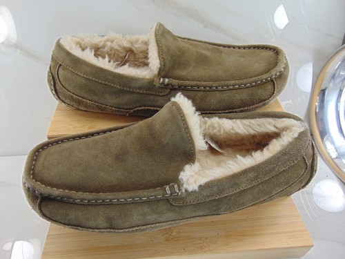 UGG Ascot Pantofole Uomo 12 M MARRONE Pelle di Pecora Scamosciata Mocassino