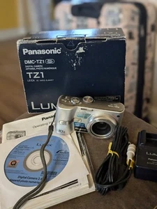 Panasonic Lumix DMC-TZ1 Digital Camera + Charger - Tested Working *No Battery - Picture 1 of 11