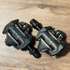 Time ATAC XS Clipless MTB Pedals Chromoly Spindle No Cleats SUPER LOW MILEAGE - Picture 1 of 8