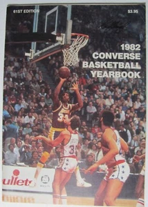 Annuario Converse Basketball 1982 Magic Johnson Los Angeles Lakers HOF - Foto 1 di 4