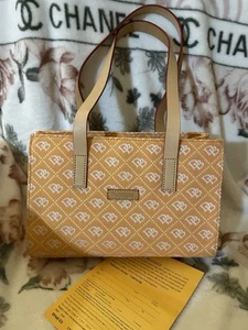 Dooney and Bourke Handbag East/West Exclusive - Picture 1 of 6