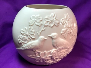 Vintage Lenox Four Seasons Vase Collection SPRING Dove and Dogwood     747 - Picture 1 of 7