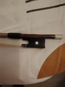 Ancien Archet De Violon 4/4 Monture Argent Bois De Pernambouc - Picture 1 of 4