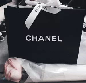 CHANEL Black Paper Gift Shopping Gift Bag - Foto 1 di 1