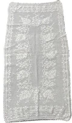 Chemin de table Ancien en coton blanc crochet motif Pampres de Vigne - Photo 1/4