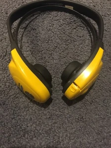 VTG 1996s Radio Shack SPORT 12-914 Yellow AM-FM Stereo Headset Broken Fastener - Picture 1 of 7