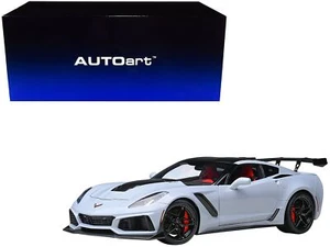 2019 Chevrolet Corvette C7 ZR1 Ceramic Matrix Gray Metallic with Carbon Top 1/18 - Picture 1 of 5