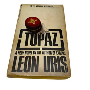 TOPAZ By Uris Leon  Vintage￼ book￼ - Imagen 1 de 10