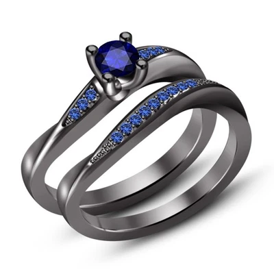 Juego de anillos de compromiso nupciales de zafiro creados en laboratorio redondos de 2 quilates de oro negro de 14 quilates Foto 1 de 2