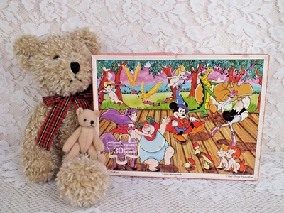 Walt Disney 30 Chunky Piece Puzzle By Waddingtons Complete Vintage 1978 - Image 1 of 4