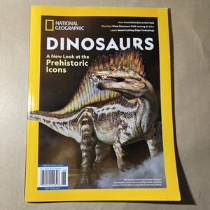 NATIONAL GEOGRAPHIC DINOSAURS A NEW LOOK AT THE PREHISTORIC 2022 Magazine - Picture 1 of 3