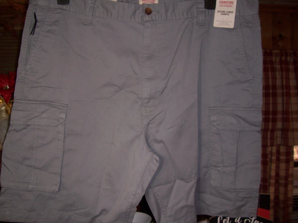 Levi's Carrier Men's Cargo Shorts Lightweight Loose Fit Cotton 6 Pocket Size 44