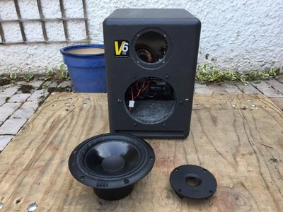 ALTAVOZ ACTIVO KRK V6 * 2 - CONTROLADOR DE GRAVES SOPLADOS Y TWEETER - PAQUETE DE AMPLIFICADOR OK - REPUESTOS Foto 1 de 4