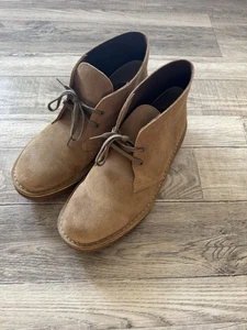 Clarks Collection stivali da deserto in camoscio nabuk marrone chiaro US da uomo taglia 10,5 W nuovi - Foto 1 di 11