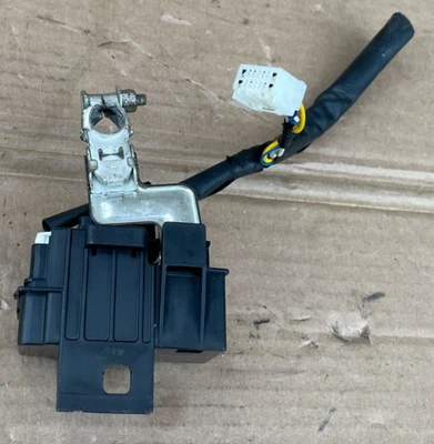 Блок модуля предохранителя Sam для Toyota Prius 2004-09 годов выпуска 3483-TA - Изображение 1 из 4