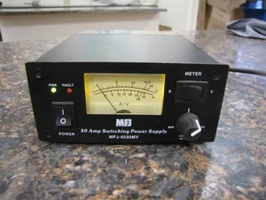 MFJ MFJ-4230MV Alimentatore switching 30 Amp 4V-16V con cavo di alimentazione - Funzionante -HV29 - Foto 1 di 7