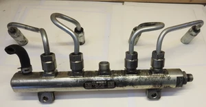 Chevy Silverado GMC Sierra LBZ LMM Duramax Diesel LH Driver Fuel Rail with LINES - Picture 1 of 2