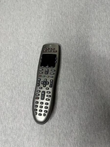 Telecomando universale Logitech Harmony 650 con schermo LCD argento testato funziona  - Foto 1 di 7