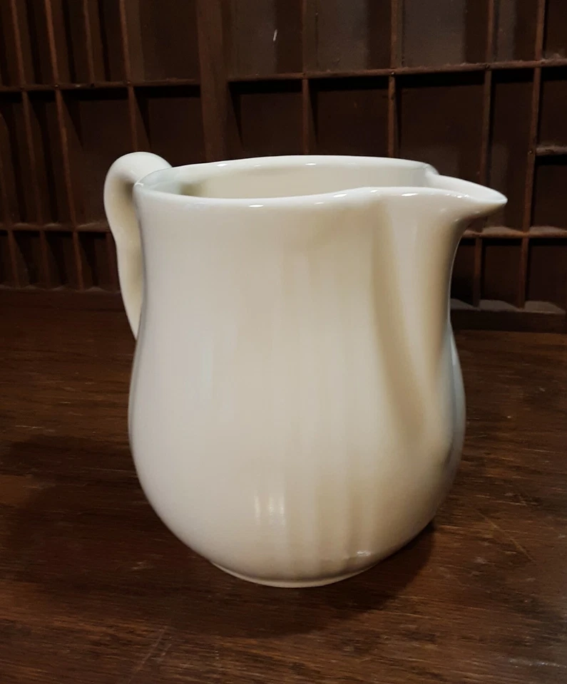 Vtg Yellow Ware Pitcher 32oz All Purpose Ribbed Deco Style USA Foto 1 de 4