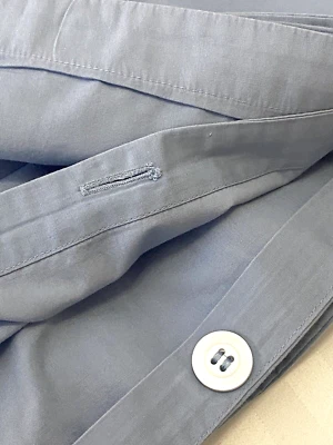 Lindo Edredom Completo Azul Médio Personalizado com Fecho de Botão - 82"X82" - Imagem 1 de 4