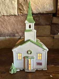 Department 56 New England Village 1986 "Steeple Church" 6539-0 Christmas Village - Picture 1 of 10