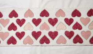 Valentines Rot Rosa Herzen Perlen Tischläufer 13"x 36" - Bild 1 von 4