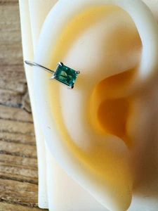 Vintage Colombia Emerald 0.58ct  platinum clip-on Earrings - Picture 1 of 6