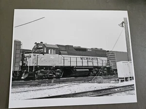 Milwaukee Road GP38-2 364 Bensenville IL (8x10 B&W)(Used) - Picture 1 of 3