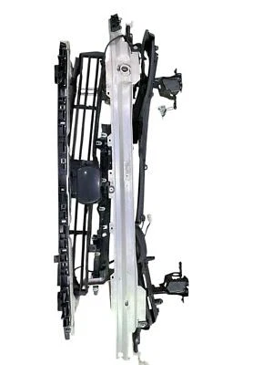 BMW M550i G30 2018-2023 4,4 L AWD soporte de núcleo de radiador completo y barra de choque Foto 1 de 4