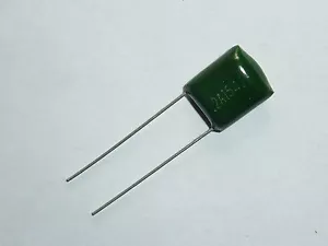20PCS 100V 0.15uF 150nF 150000pF 2A154J ±5% Condensatori Film Mylar Radiale - Foto 1 di 1