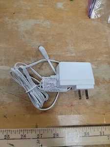 XInSPower Switching Class 2 Pwr Sply - Model A122-2400500UC - Output 24VDC 500mA - Picture 1 of 3