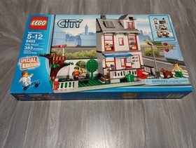 Lego City #8403 City House Special Edition 383 pieces! MISB