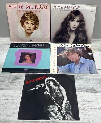 Лот из 5 виниловых пластинок 1980-х 45 об/мин с конвертами с картинками 7 дюймов - Изображение 1 из 4