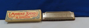 ARMÓNICA BANDA MARINA M HOHNER Nº 1896 en caja original con inserto de gema - Imagen 1 de 4