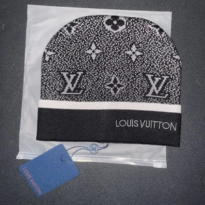 Louis Vuitton Monogram Eclipse Beanie - Picture 1 of 3