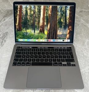 MacBook Pro 13 cali, 2020, 16 GB, 500 GB, cztery porty Thunderbolt 3 - Zdjęcie 1 z 12