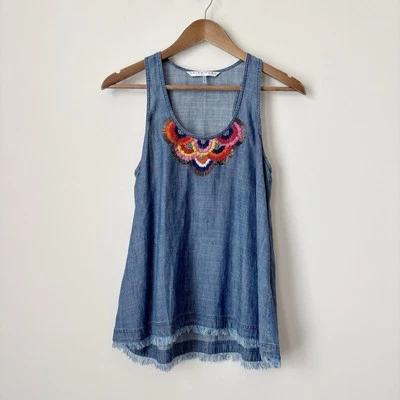 Camiseta sin mangas Trina Turk bordada con cuentas cambray pequeña mezcla de lino Foto 1 de 4