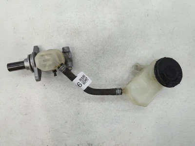 2013-2018 Acura Rdx Brake Master Cylinder GD7ZB - Image 1 of 4