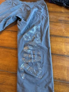 Zumba cropped Leggings Womens Large Gray and silver - Picture 1 of 2