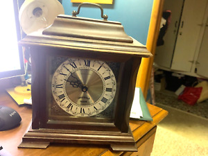 Hamilton Greenfield Manor  MANTLE CLOCK  Chimes  works Great !