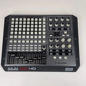 Controlador Akai Professional APC 40 Ableton sistema de DJ todo en uno de 8 canales - Imagen 1 de 4