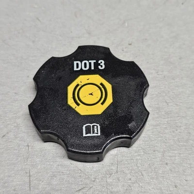 00-06 Chevrolet Suburban 1500 Brake Fluid Cap - Image 1 of 3