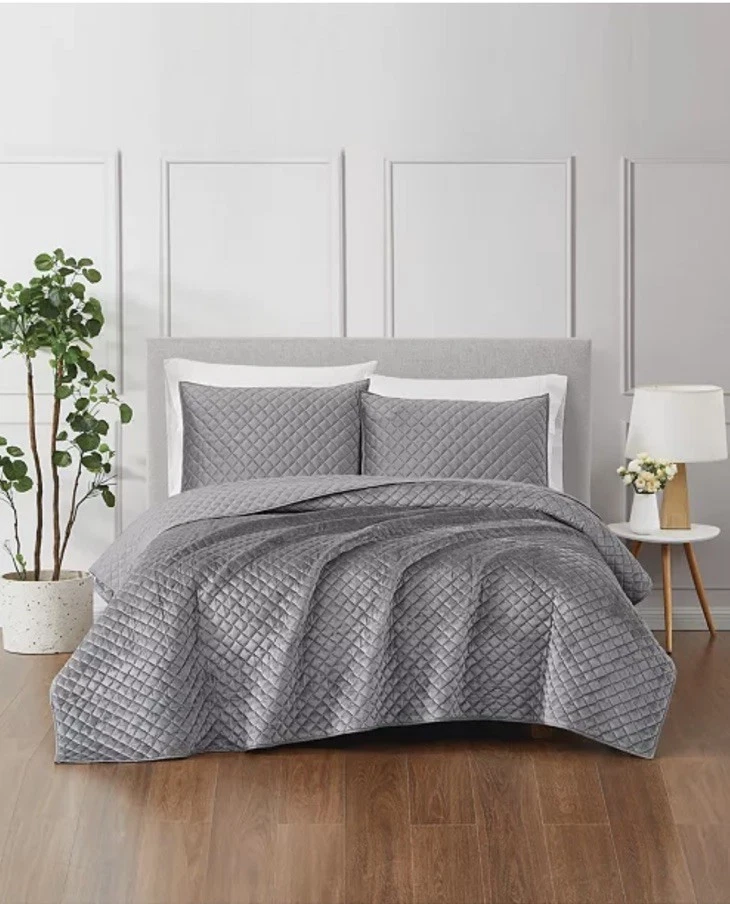 Royal Velvet Diamnond Velvet Quilt Full/queen 3 Pcs Grey QS5622GYFQ-2600 - Image 1 of 4