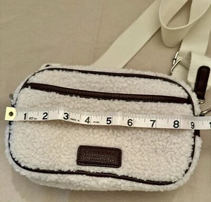 Laundry Shelli Segal Crossbody Bag/Fanny Pack Ivory Sherpa Adjustable Strap NWT - Picture 1 of 19