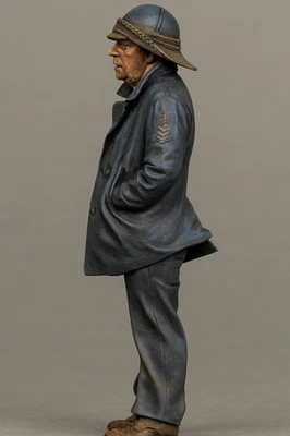 TG39B – Vosper Navy Crew Figure in Sou’wester Hat and Windcheater Jacket, Hands - Image 1 of 4