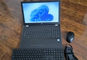 HP Notebook - 15-bs053od i7 7500U 2.7GHz 250G SSD 8G Mem windows 11 Bad Keyboard - Afbeelding 1 van 14